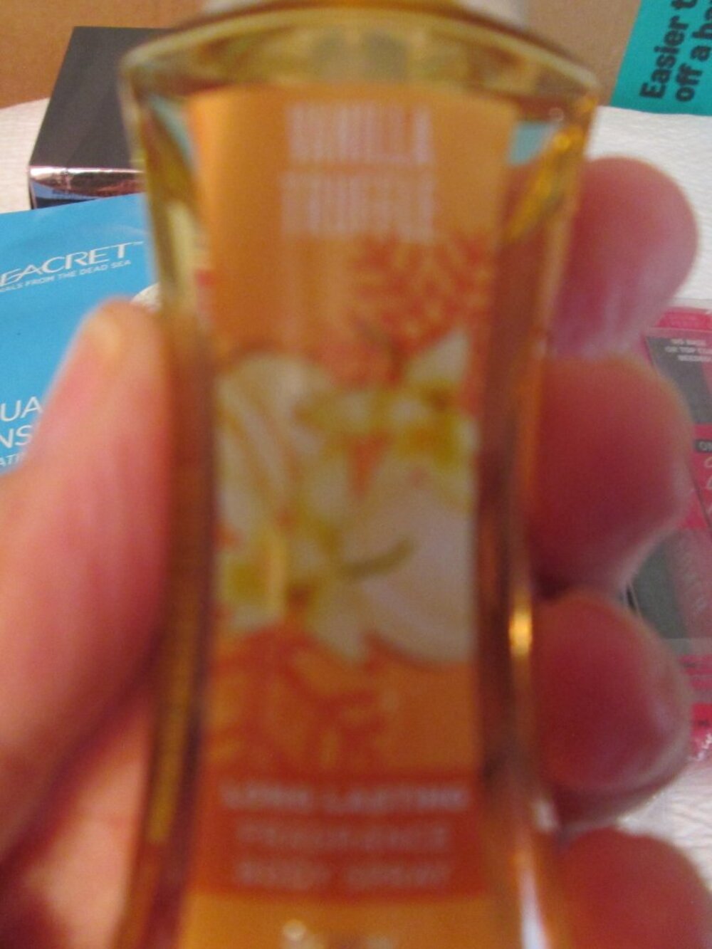 Lot of NEW in Packaged Miscellaneous Cosmetic Products - Picture 8 of 10